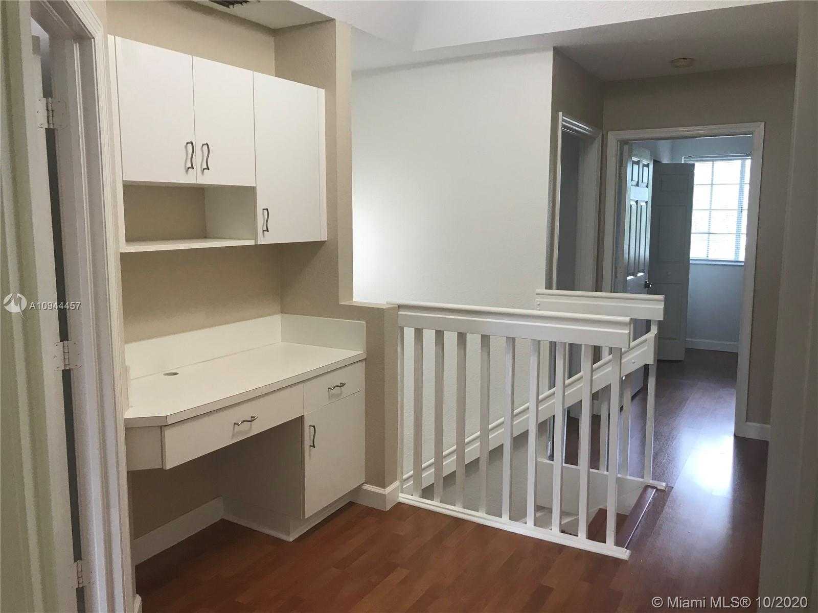Small Image of 11344 NORTH WEST 72ND LN, Doral Number 3