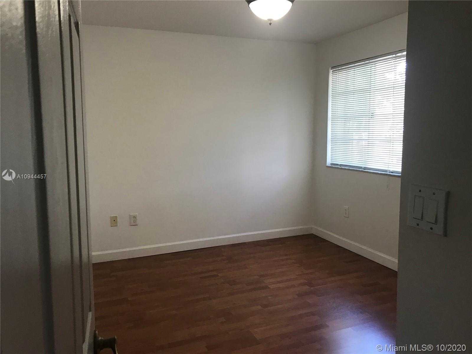Small Image of 11344 NORTH WEST 72ND LN, Doral Number 9