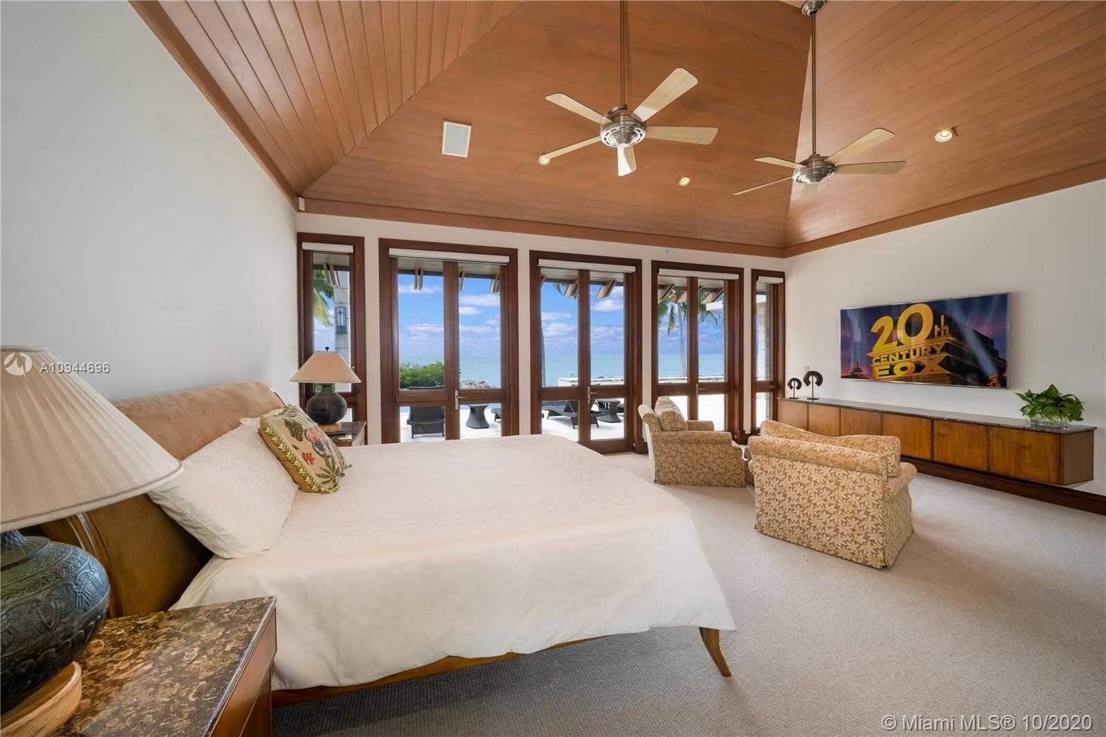 Small Image of 400 SOUTH MASHTA DR, Key Biscayne Number 21