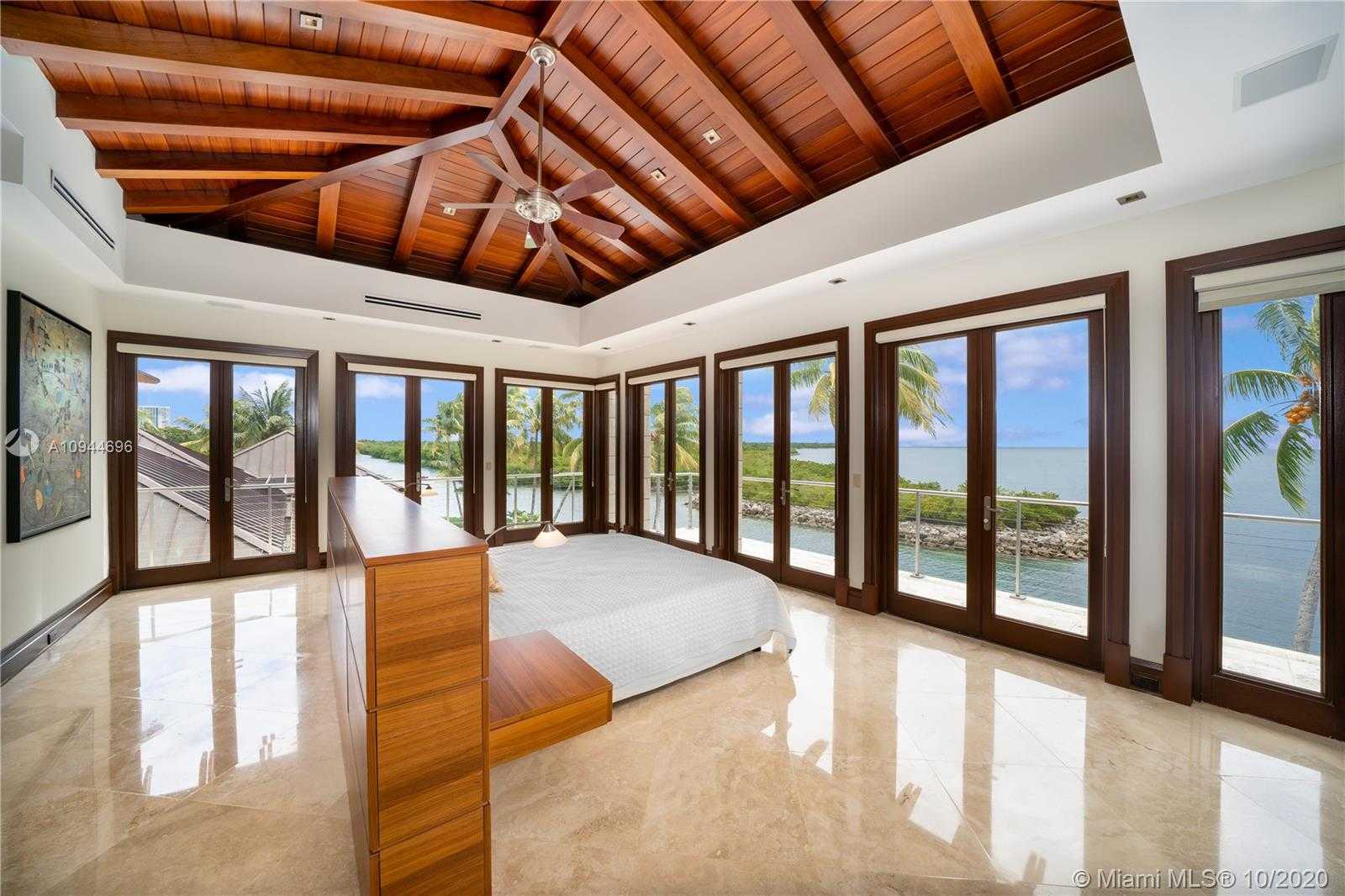Small Image of 400 SOUTH MASHTA DR, Key Biscayne Number 22