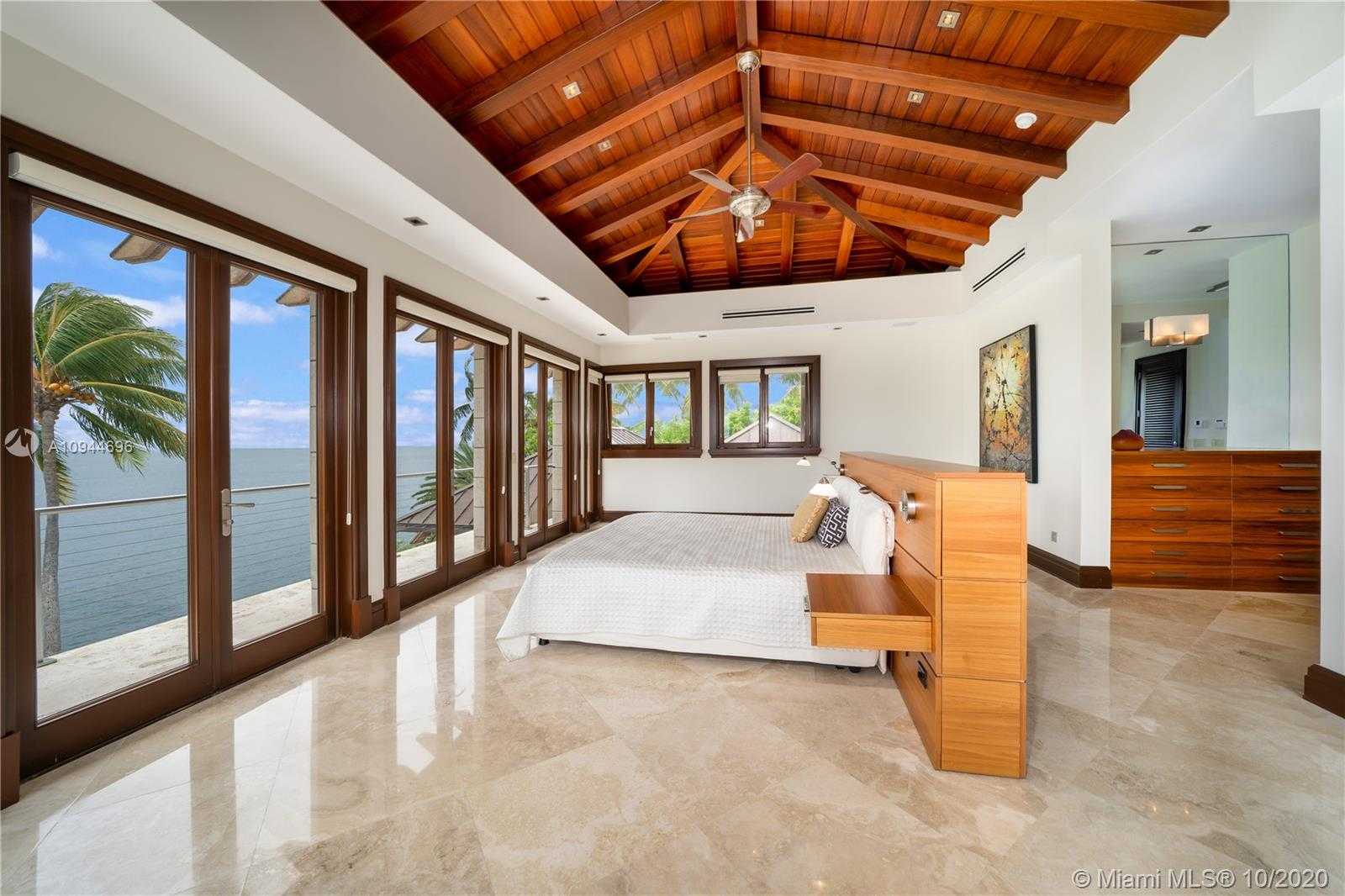 Small Image of 400 SOUTH MASHTA DR, Key Biscayne Number 23
