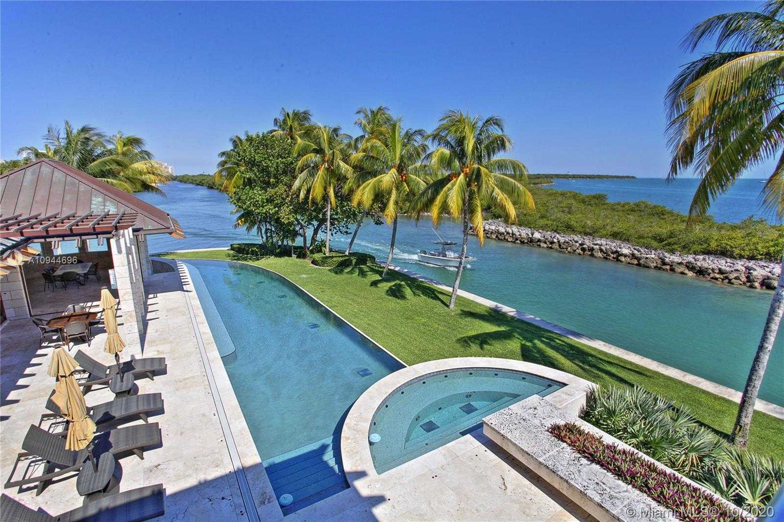 Small Image of 400 SOUTH MASHTA DR, Key Biscayne Number 32