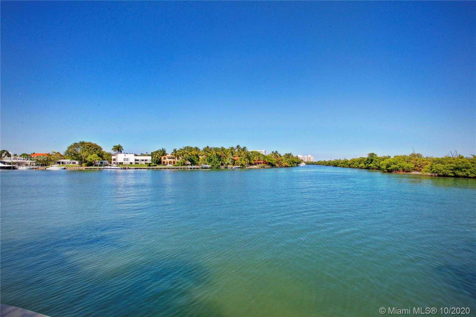 Small Image of 400 SOUTH MASHTA DR, Key Biscayne Number 33