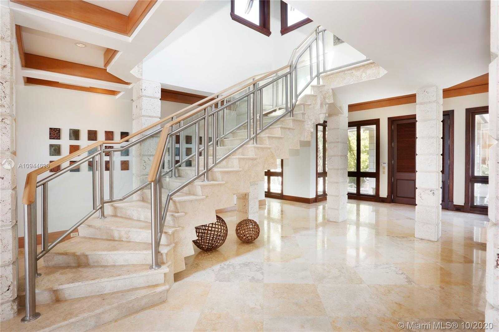 Small Image of 400 SOUTH MASHTA DR, Key Biscayne Number 4