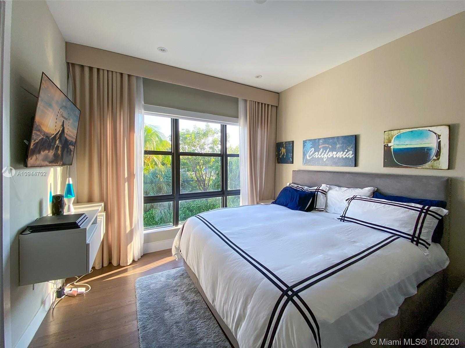 Small Image of 116 WEST MASHTA DR, Key Biscayne Number 10