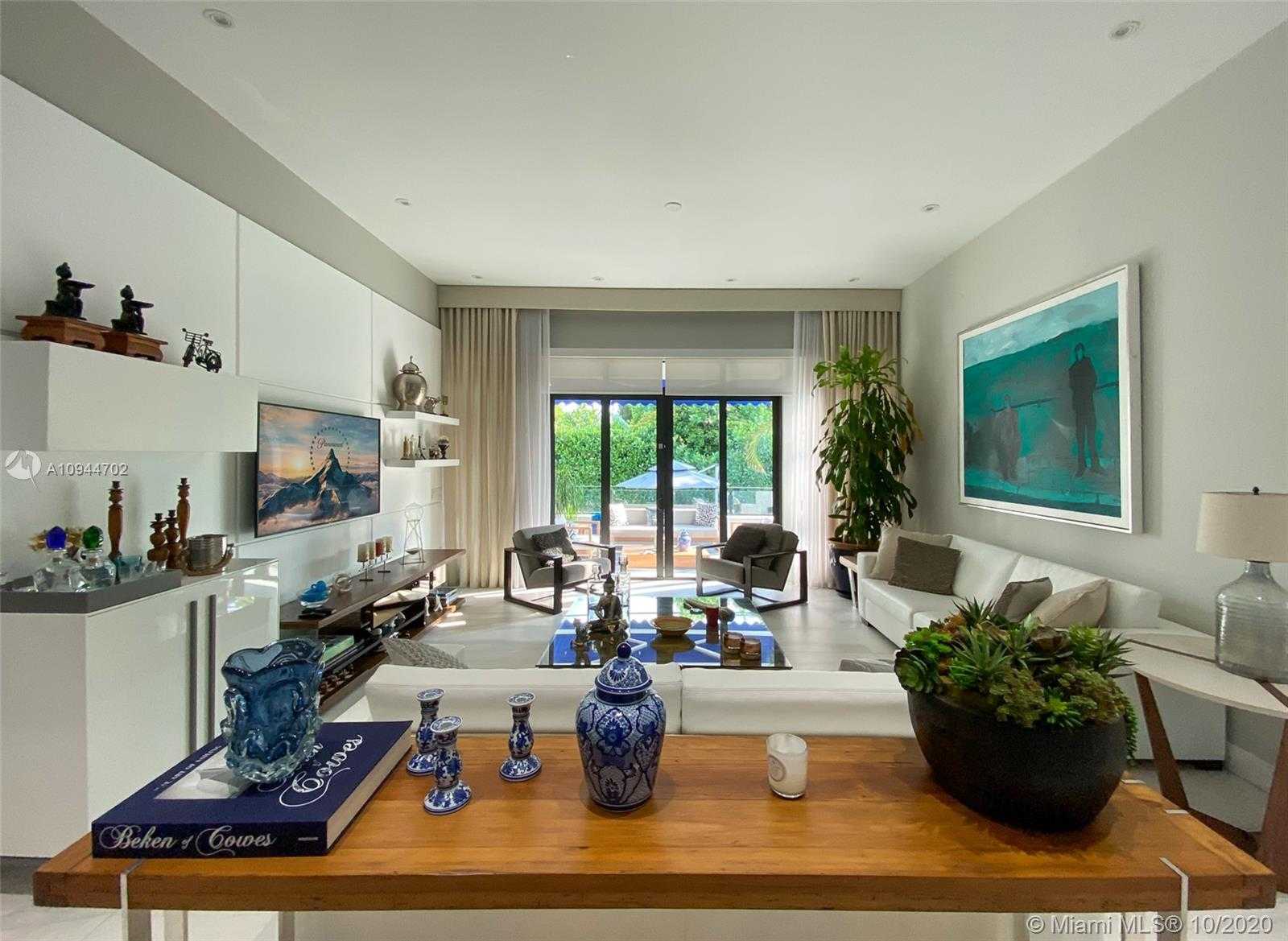 Small Image of 116 WEST MASHTA DR, Key Biscayne Number 4