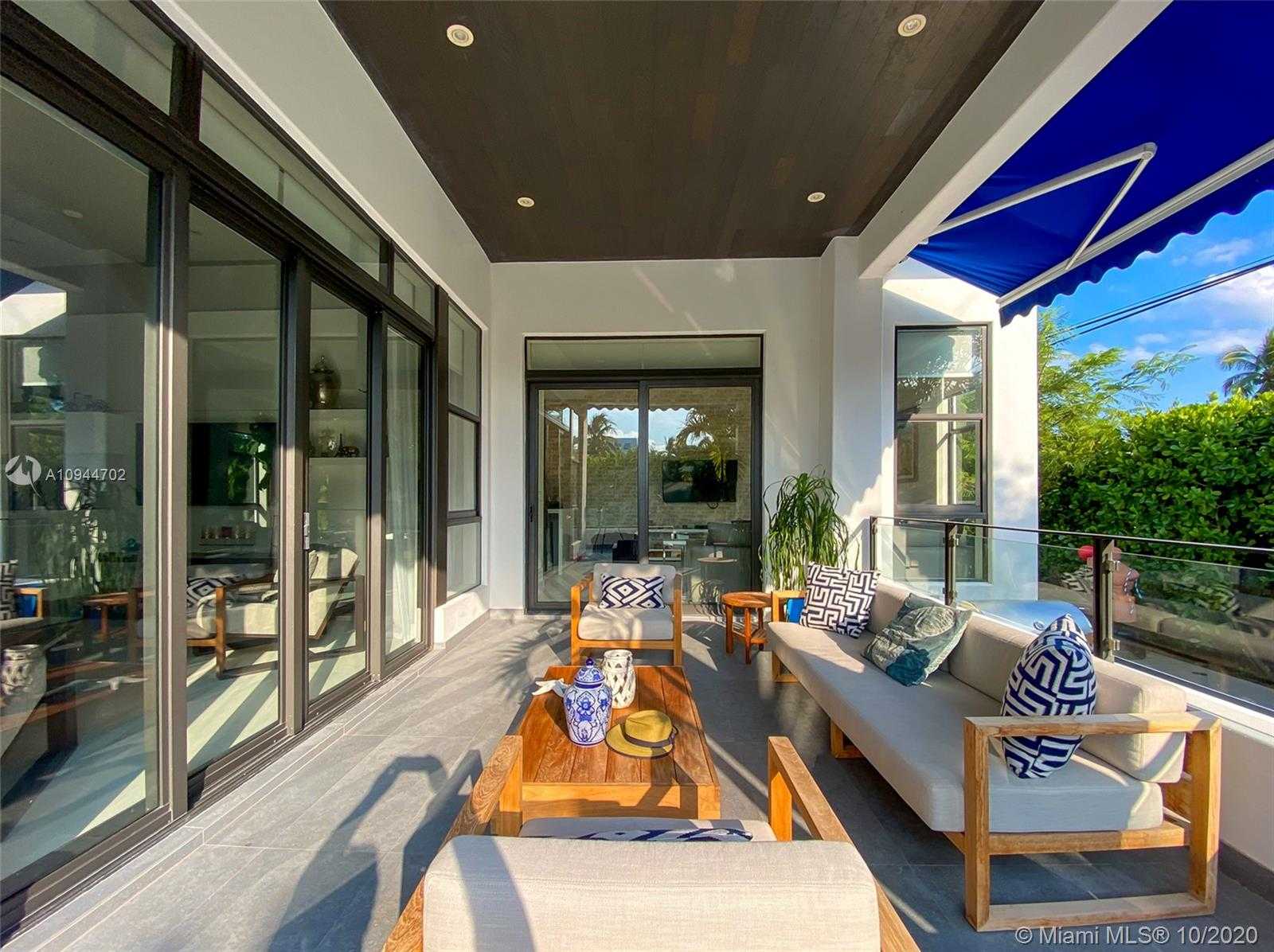 Small Image of 116 WEST MASHTA DR, Key Biscayne Number 6