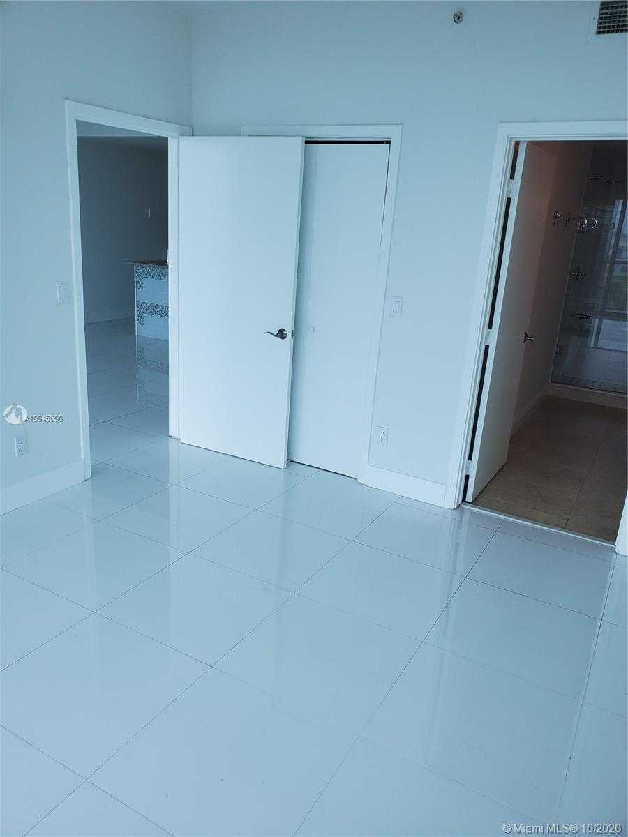 Small Image of 888 BISCAYNE BLVD #1010, Miami Number 5