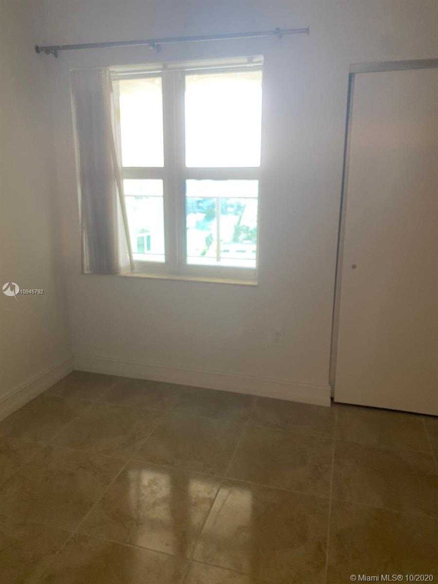 Small Image of 3330 NORTH EAST 190TH ST #1711, Aventura Number 32