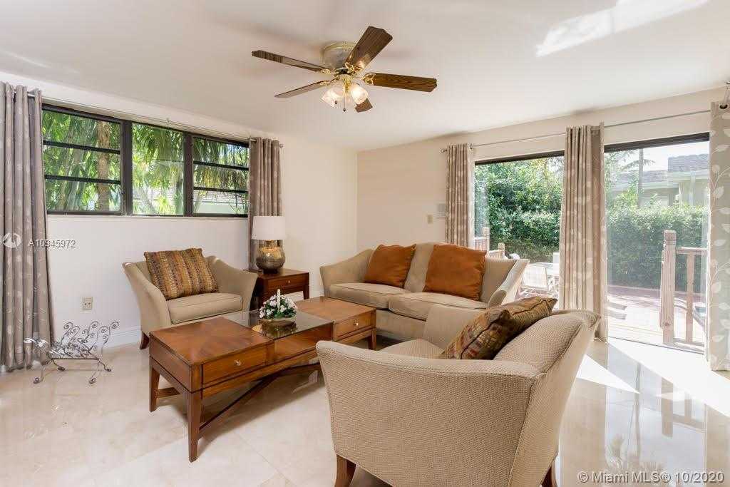 Small Image of 4950 SAN AMARO DR, Coral Gables Number 11