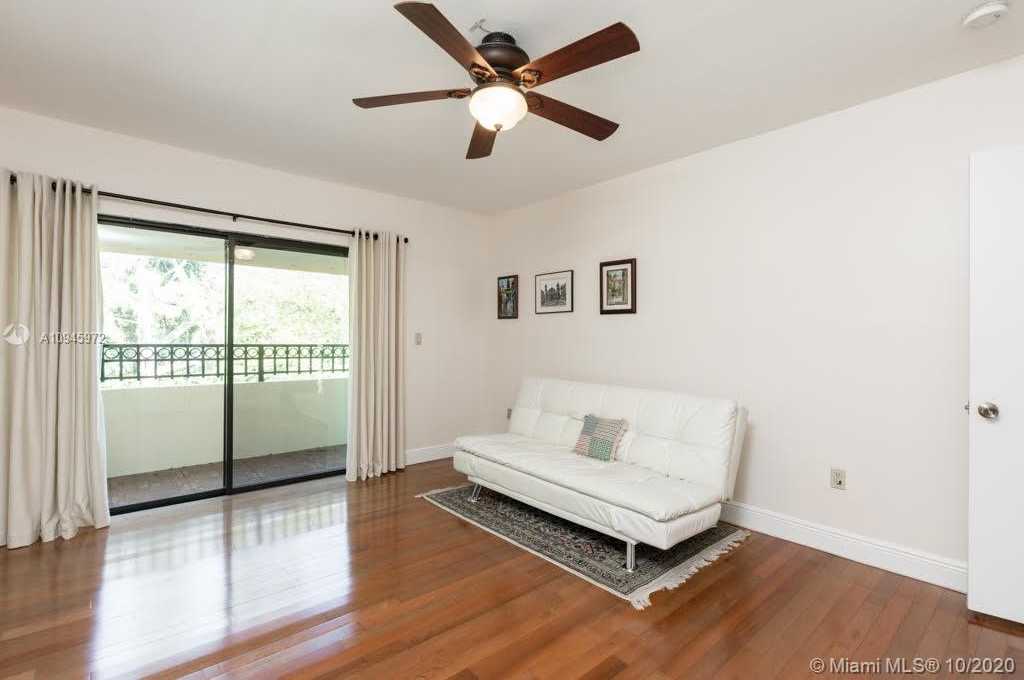 Small Image of 4950 SAN AMARO DR, Coral Gables Number 13