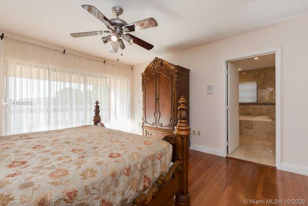 Small Image of 4950 SAN AMARO DR, Coral Gables Number 18