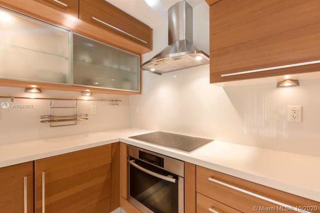 Small Image of 4950 SAN AMARO DR, Coral Gables Number 9