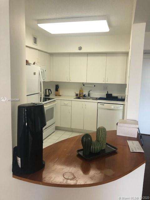 Small Image of 3300 NORTH EAST 191ST ST #915, Aventura Number 2