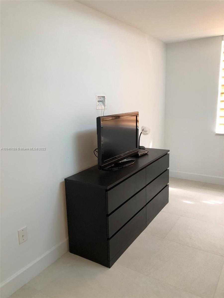 Small Image of 19801 EAST COUNTRY CLUB DR #4306, Aventura Number 15