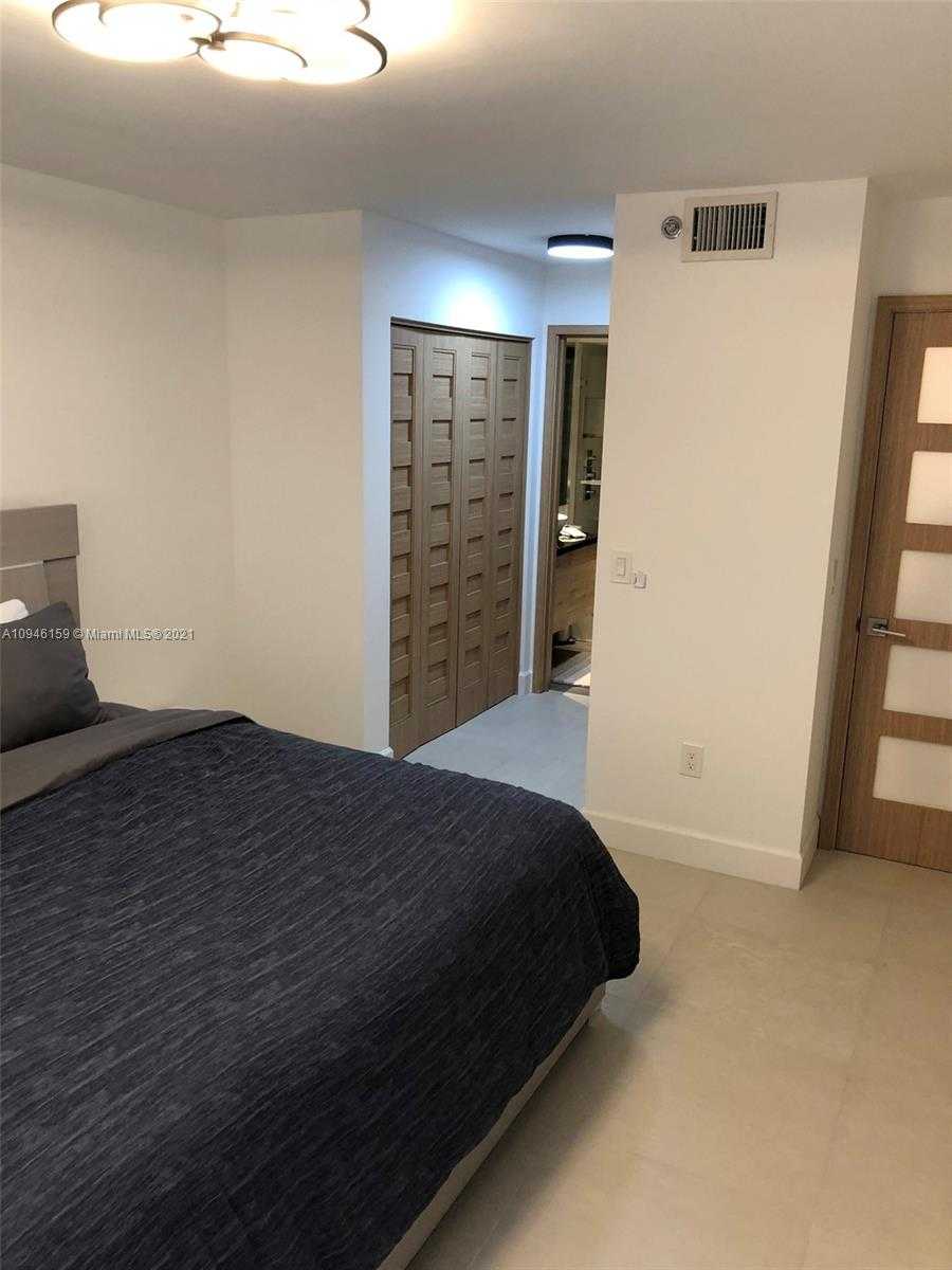 Small Image of 19801 EAST COUNTRY CLUB DR #4306, Aventura Number 26