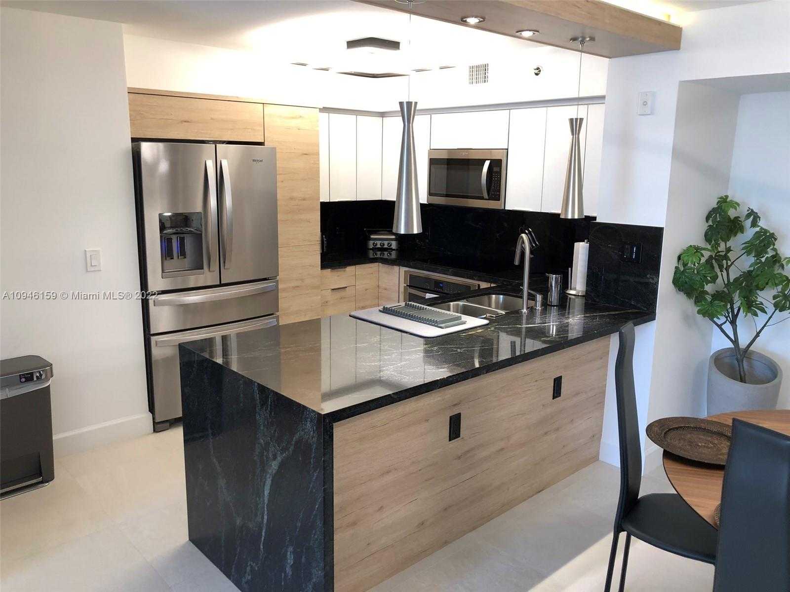 Small Image of 19801 EAST COUNTRY CLUB DR #4306, Aventura Number 3