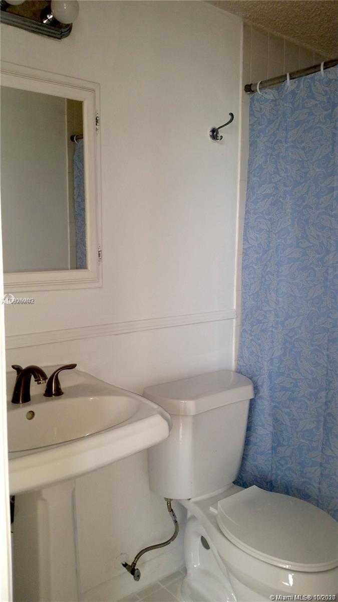 Small Image of 1342 DREXEL AVE #305, Miami Beach Number 22