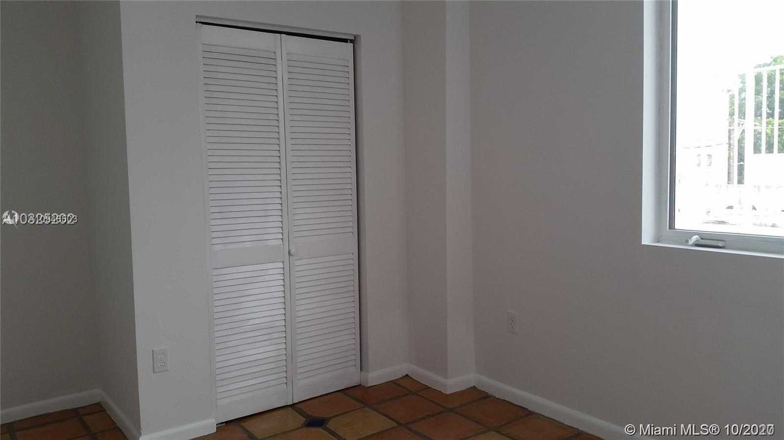 Small Image of 1342 DREXEL AVE #305, Miami Beach Number 25