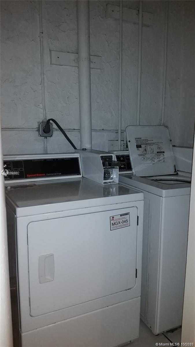 Small Image of 1342 DREXEL AVE #305, Miami Beach Number 3