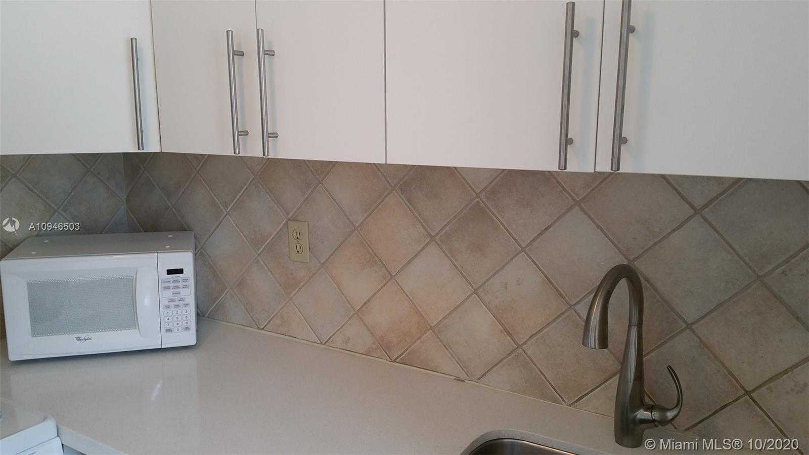 Small Image of 1342 DREXEL AVE #305, Miami Beach Number 6