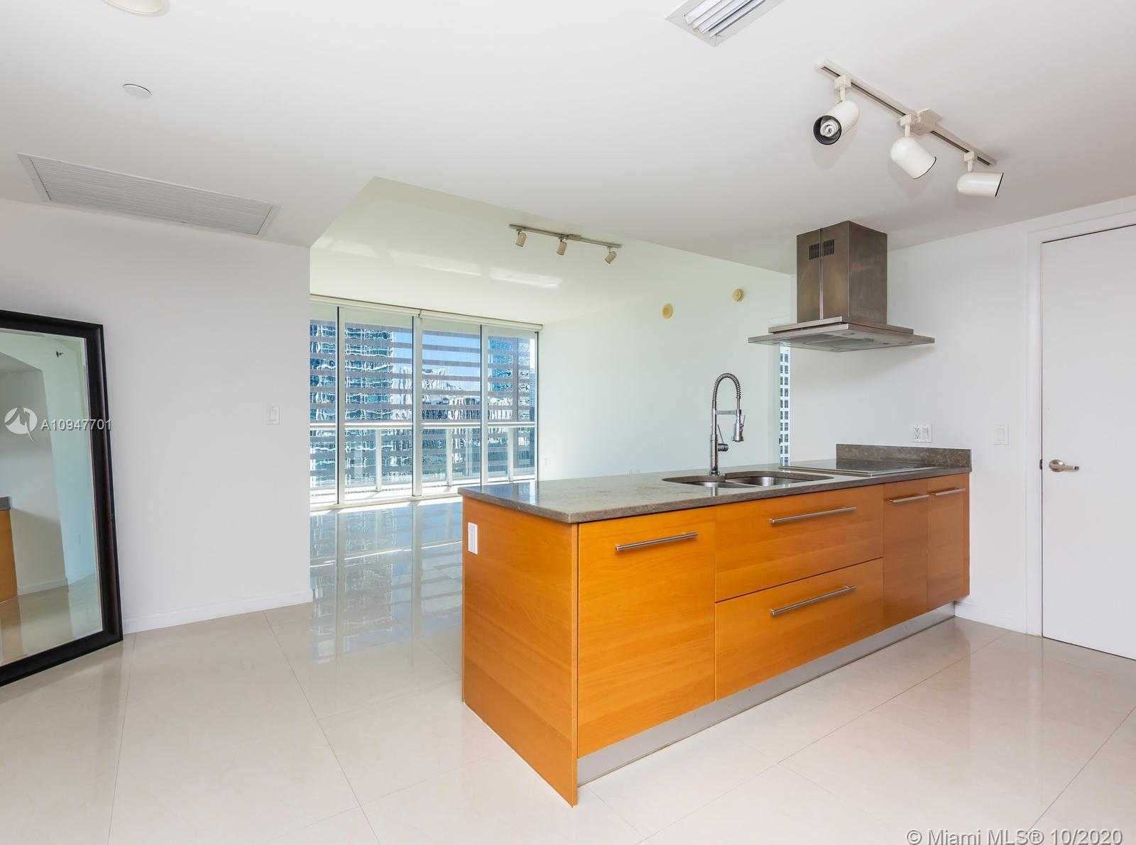 Small Image of 495 BRICKELL AVE #1911, Miami Number 11