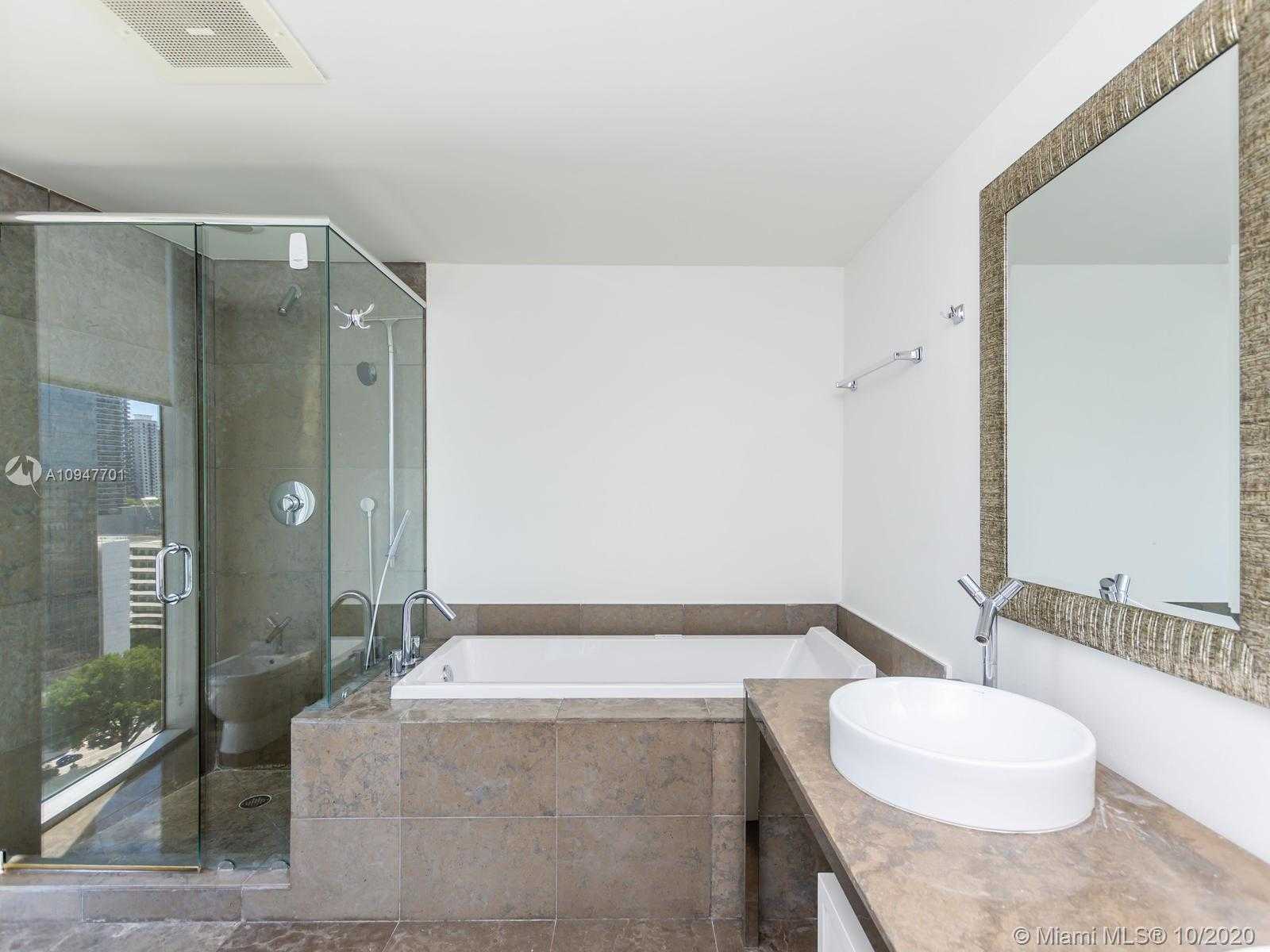 Small Image of 495 BRICKELL AVE #1911, Miami Number 40