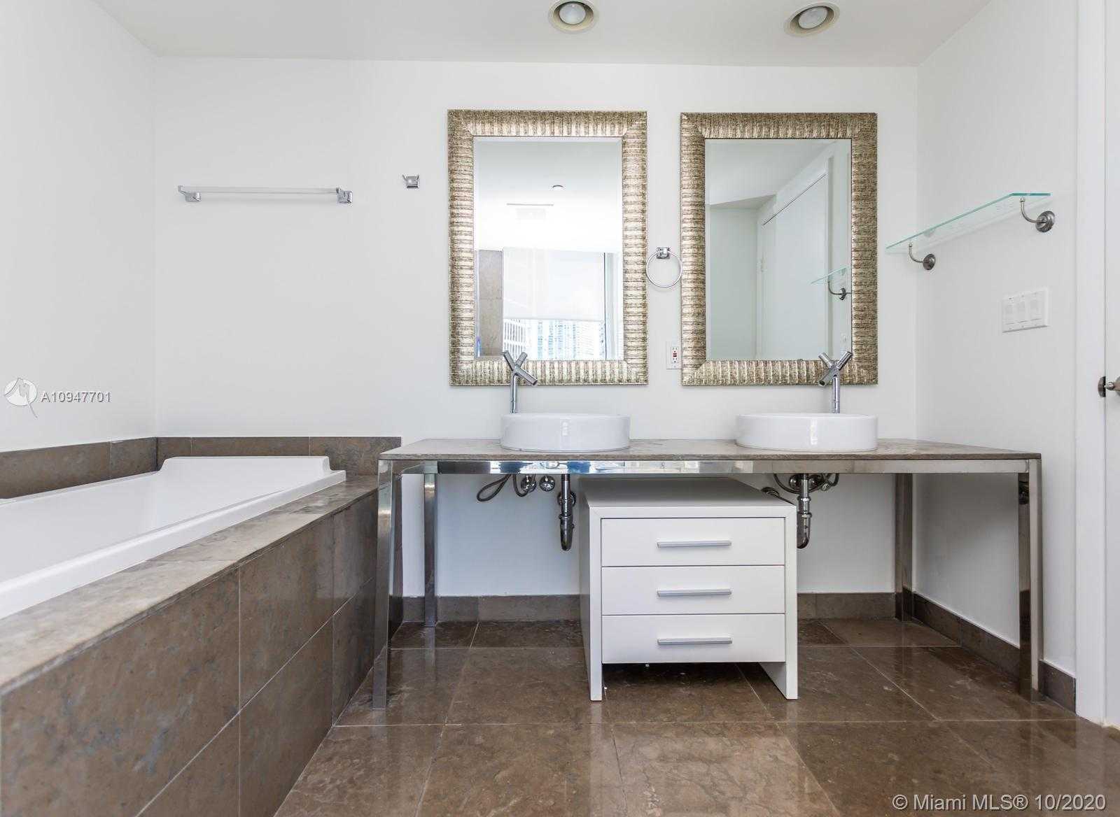 Small Image of 495 BRICKELL AVE #1911, Miami Number 41