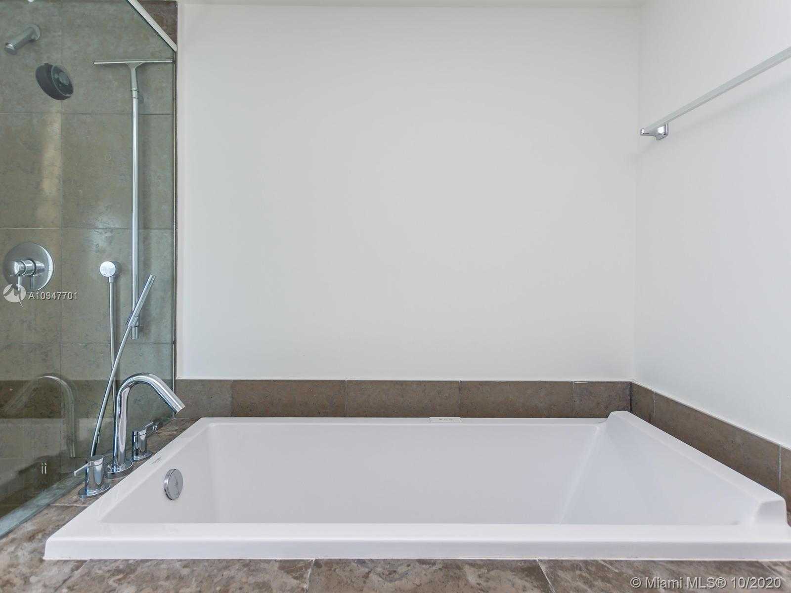Small Image of 495 BRICKELL AVE #1911, Miami Number 42
