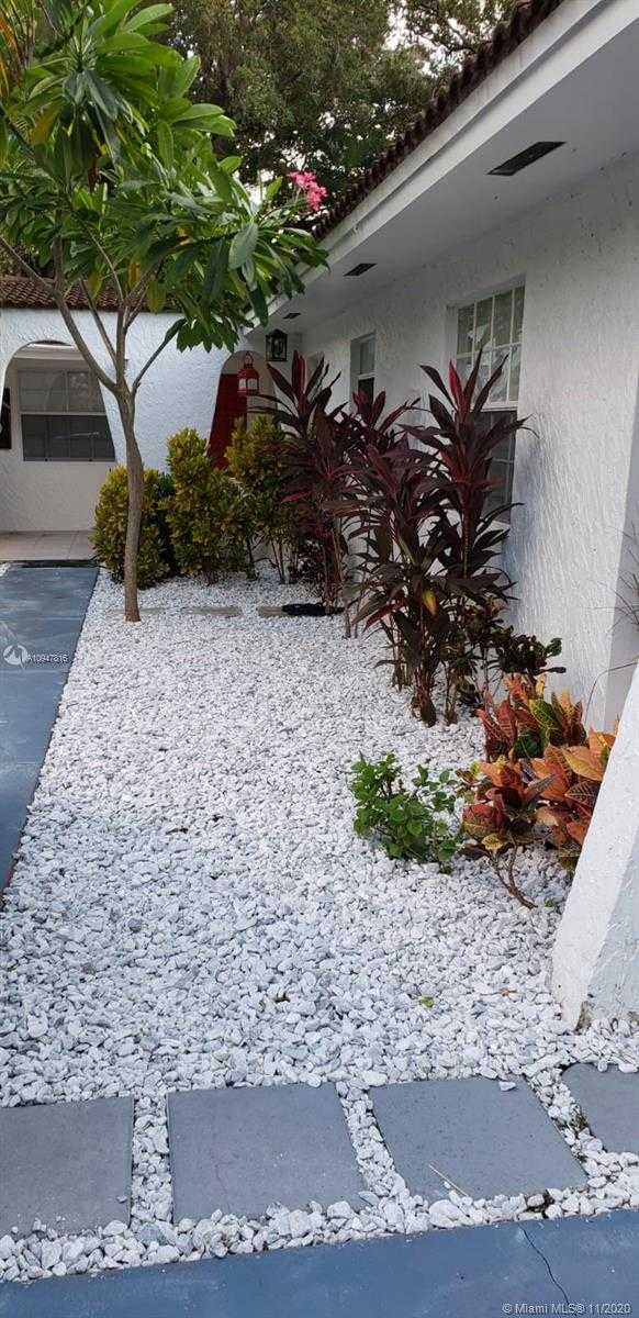 Small Image of 3373 SOUTH WEST 1ST AVE #1, Miami Number 24