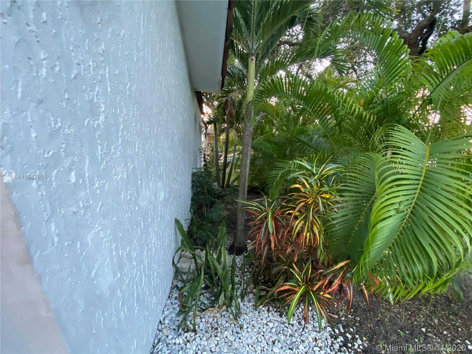 Small Image of 3373 SOUTH WEST 1ST AVE #1, Miami Number 31