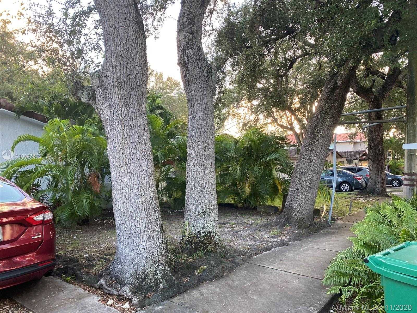 Small Image of 3373 SOUTH WEST 1ST AVE #1, Miami Number 38