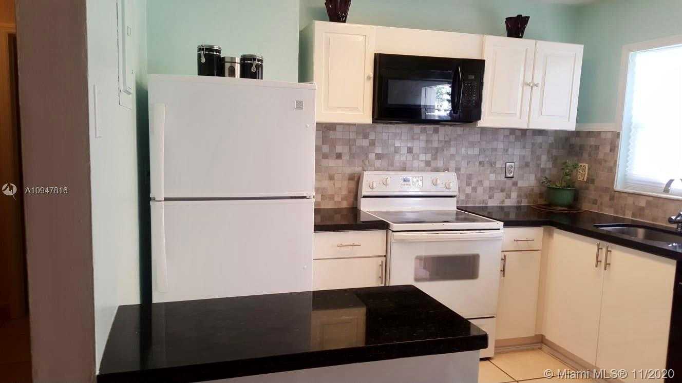 Small Image of 3373 SOUTH WEST 1ST AVE #1, Miami Number 4