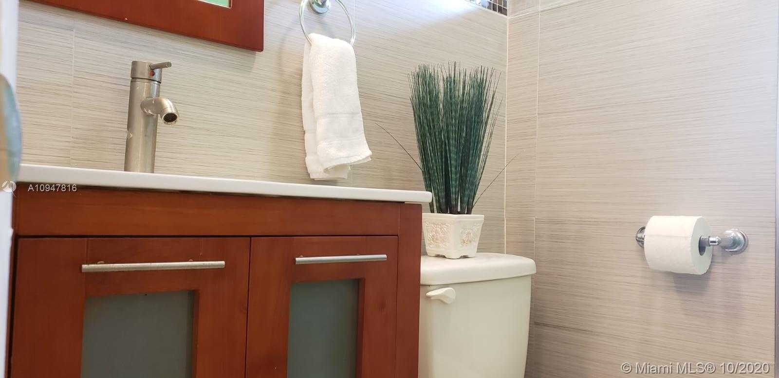 Small Image of 3373 SOUTH WEST 1ST AVE #1, Miami Number 40