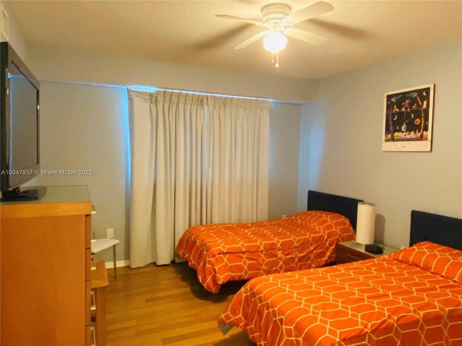 Small Image of 18100 NORTH BAY ROAD #708, Sunny Isles Beach Number 5