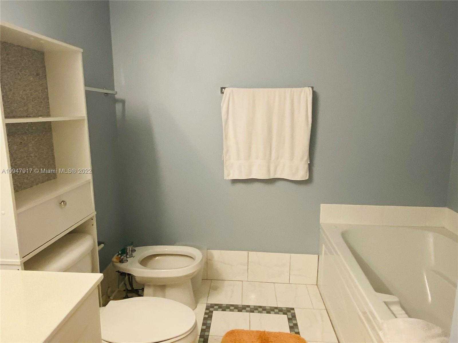 Small Image of 18100 NORTH BAY ROAD #708, Sunny Isles Beach Number 9