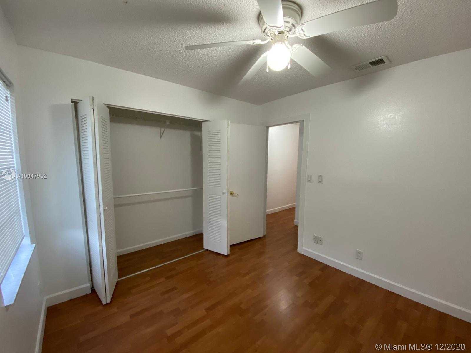 Small Image of 11243 WEST MODEL CIR W, Boca Raton Number 13