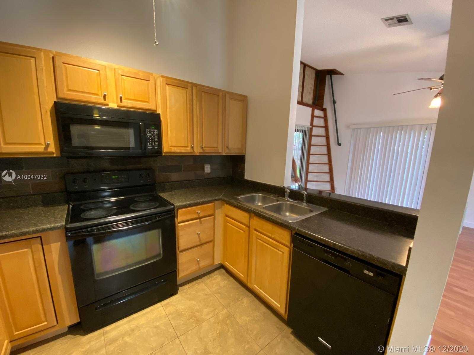 Small Image of 11243 WEST MODEL CIR W, Boca Raton Number 3