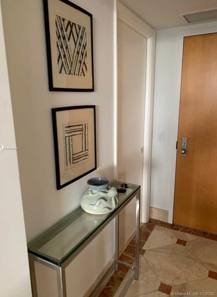 Small Image of 21205 YACHT CLUB DR #2005, Aventura Number 14