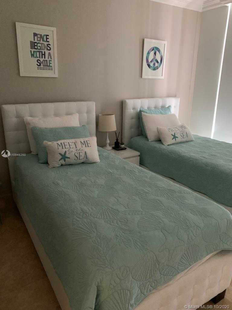 Small Image of 21205 YACHT CLUB DR #2005, Aventura Number 22
