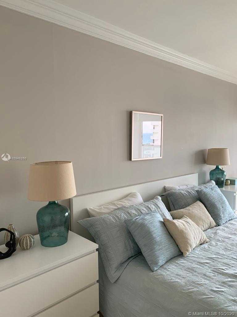 Small Image of 21205 YACHT CLUB DR #2005, Aventura Number 23