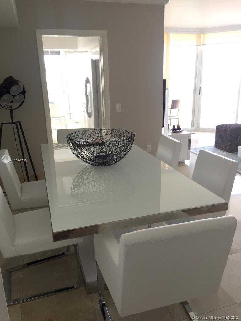 Small Image of 21205 YACHT CLUB DR #2005, Aventura Number 3