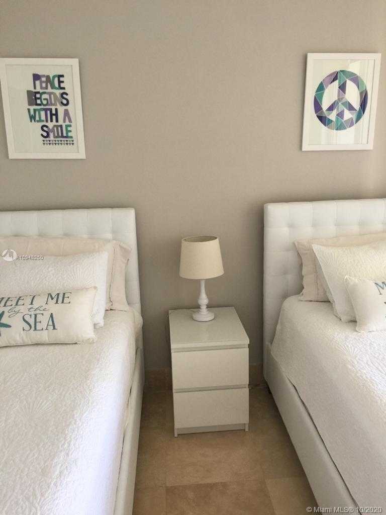 Small Image of 21205 YACHT CLUB DR #2005, Aventura Number 7