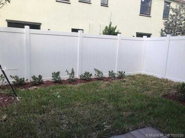 Small Image of 10336 WEST 33RD WAY #10336, Hialeah Number 9