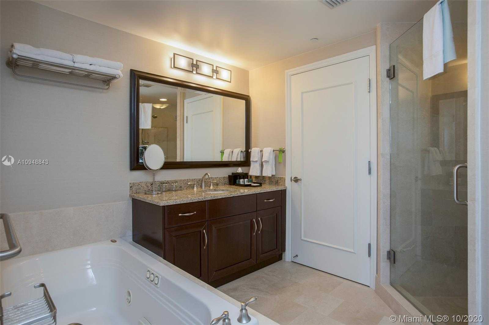 Small Image of 4401 COLLINS AVE #1115, Miami Beach Number 13