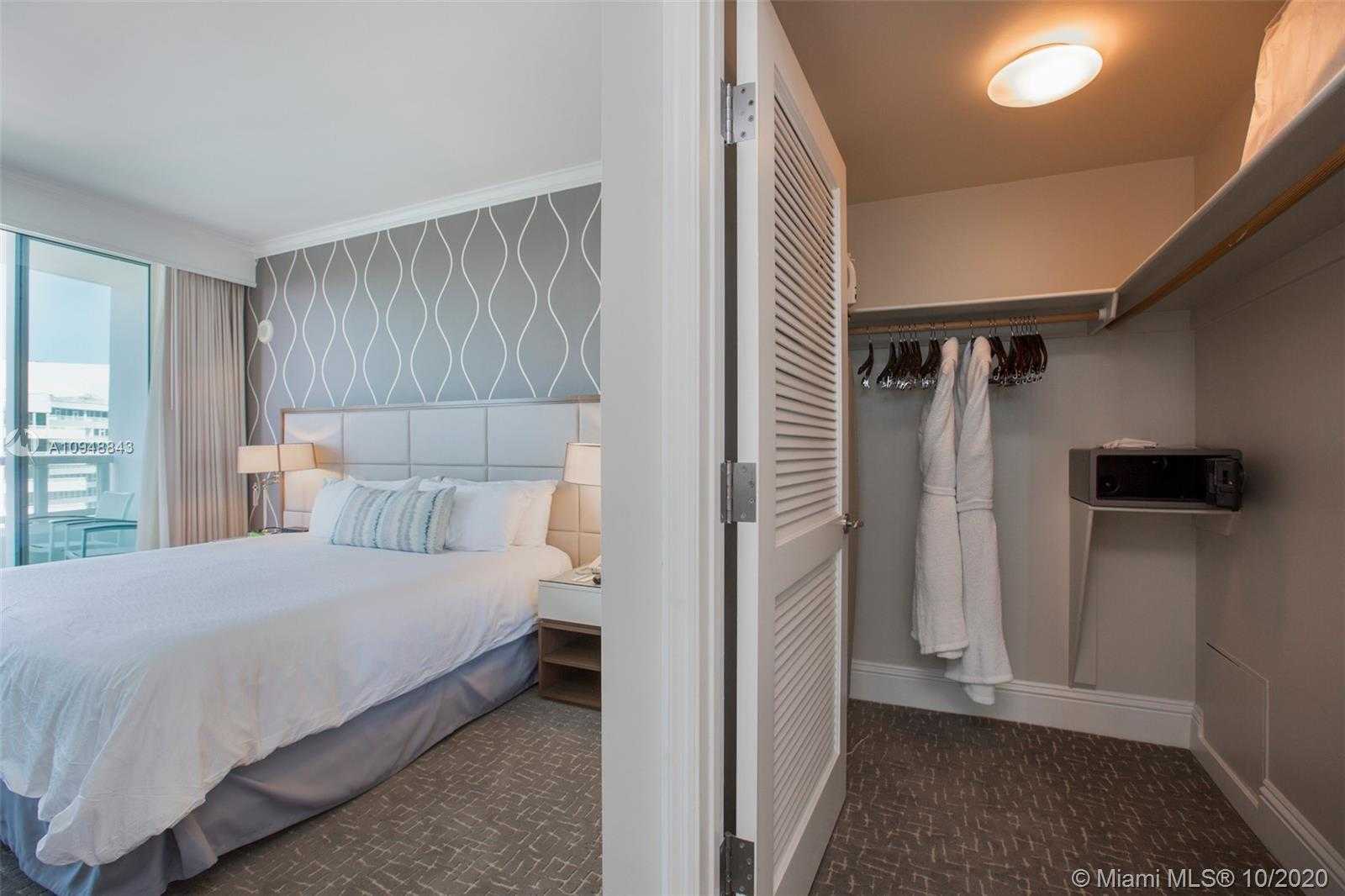 Small Image of 4401 COLLINS AVE #1115, Miami Beach Number 14