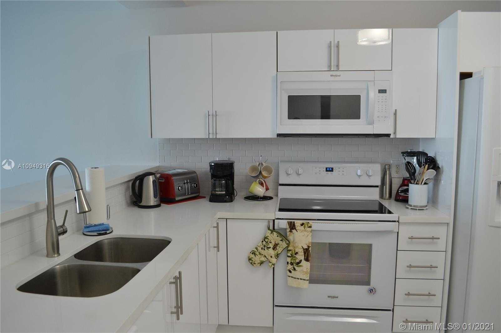 Small Image of 18100 NORTH BAY RD #906, Sunny Isles Beach Number 7