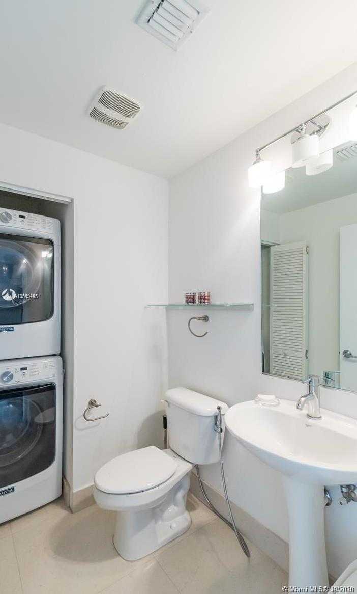 Small Image of 888 BISCAYNE BLVD #2103, Miami Number 14