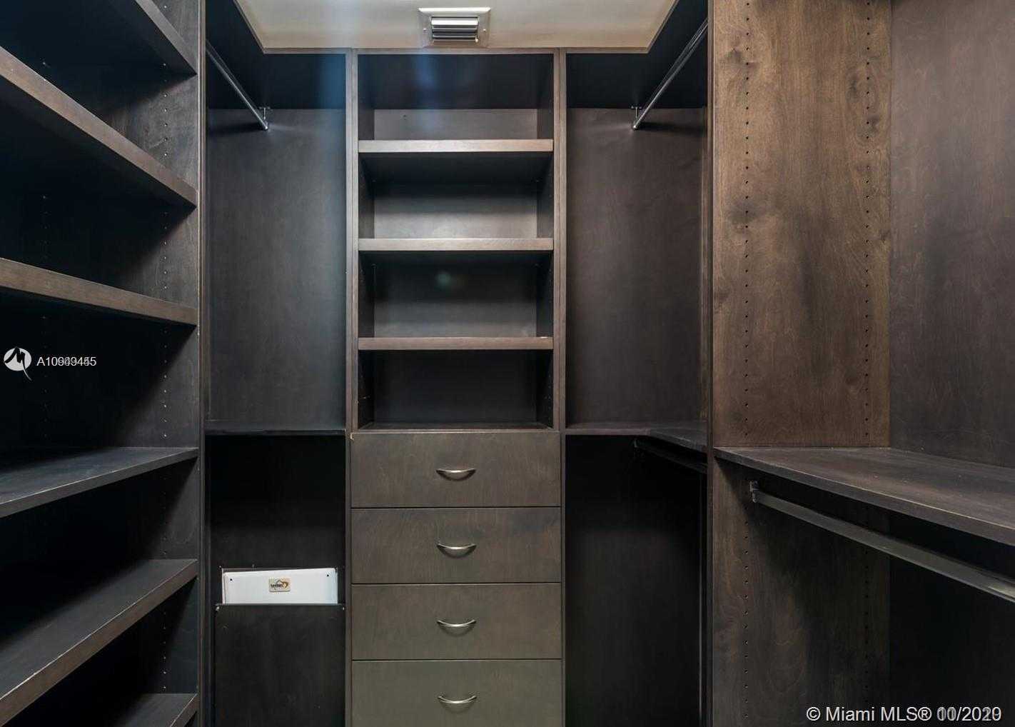 Small Image of 888 BISCAYNE BLVD #2103, Miami Number 15