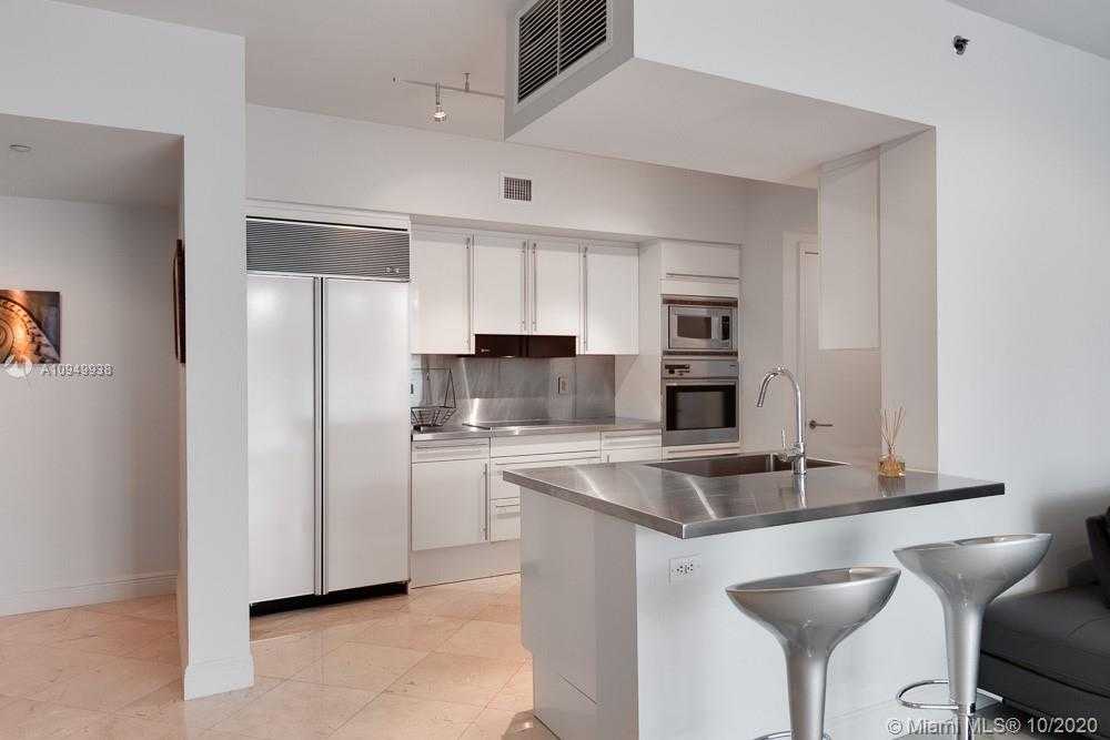 Small Image of 1000 SOUTH POINTE DR #506, Miami Beach Number 5